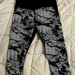 Women’s under armour cropped leggings